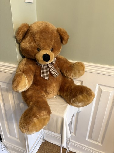 Giant cuddly teddy bear lovely - cuddly,