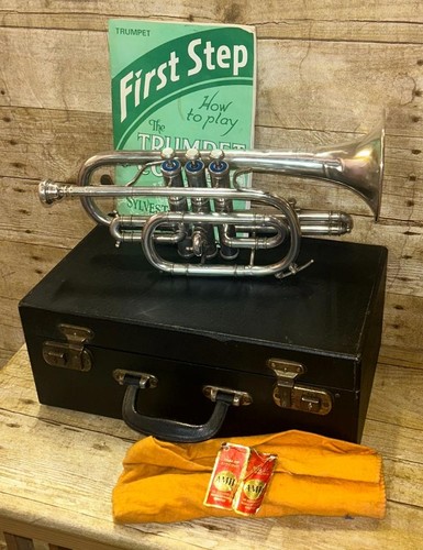 Vintage 1975 cased valve - 1975,