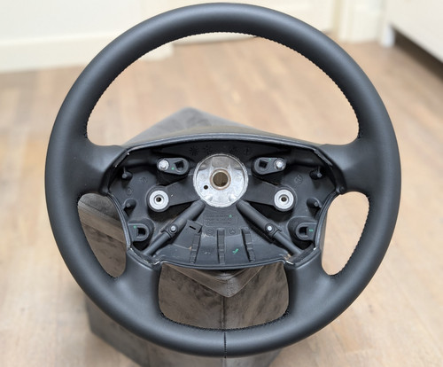 New leather steering - new,