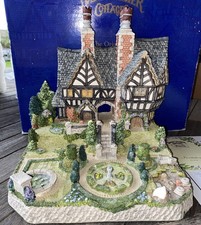 David Winter - Spencer Hall Gardens - Limited Edition 2958/4300 - Boxed & COA 