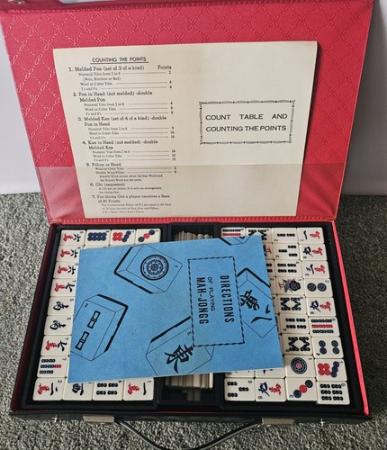 Vintage 1970s mahjong set - mahjong,