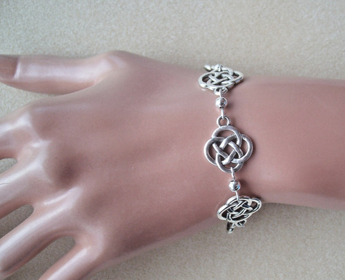 Lucky celtic knot - celtic,