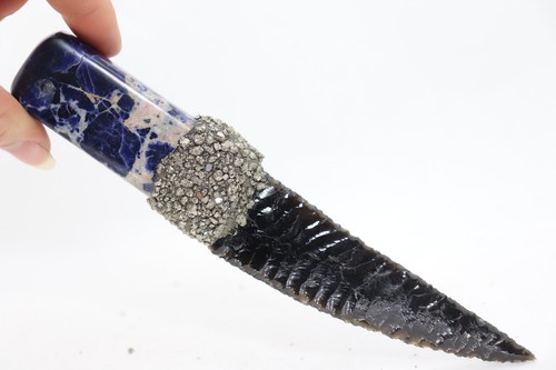 Flint knapped obsidian - knapped,