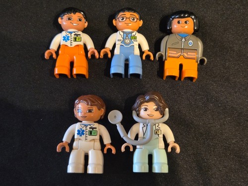 Lego duplo hospital doctor - hospital,