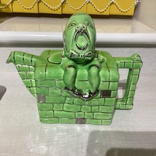 Vintage Green Lingard Humpty Dumpty Teapot
