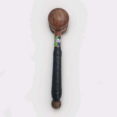 Gunn moore wooden cricket - &,