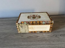 Vintage Punch Cigar Box Manuel
