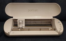 Silhouette Portrait 3 Die