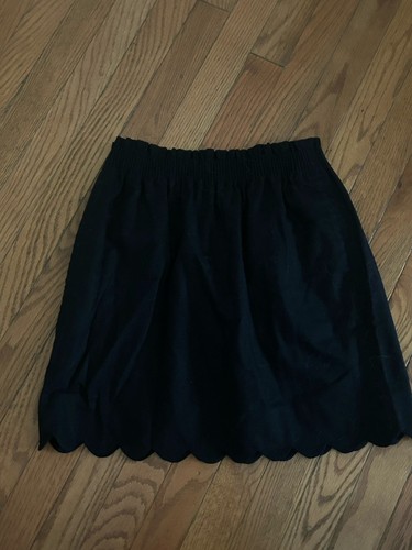Crew scalloped sidewalk - j,