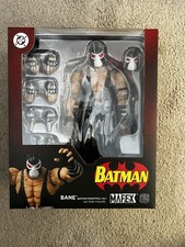 *PREORDER SLOT* MAFEX No  216 Knightfall Batman Bane - UK seller