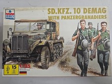 Esci 1/35 Sd.Kfz.10 Demag with Panzergranadiers Model Kit 5027