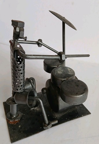 Hinz kunst metal figures - &,