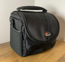 Lowepro Rezo 110 Aw Camera Bag Photography Bag Satchel DSLR Padded Waterproof 