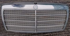 MERCEDES W124 GRILLE (Cont3,H0069) 1985-93