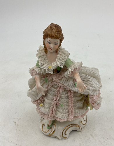 Dresden style porcelain - style, lace