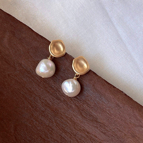 Baroque pearl earrings - pearl,