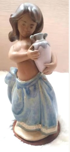 Lladro little peasant girl - little,