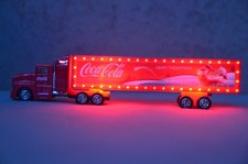 Coca Cola Christmas Truck Holidays Are Coming Lights Up LED TV Advert HO Lorry