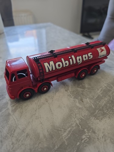 Dinky toys atlas editions - dinky,