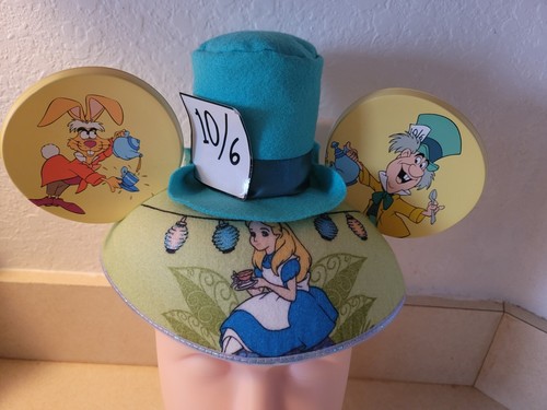 Disney parks alice - alice, in