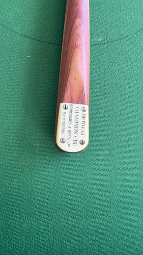 Burwat champion snooker cue