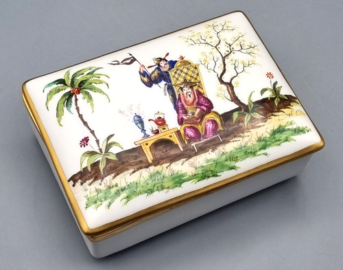 Meissen porcelain tabatiere