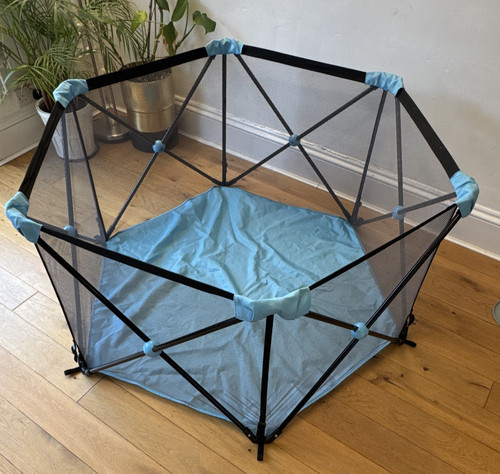 Portable foldable hexagon - hexagon, mesh