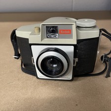 Vintage Kodak Brownie Cresta 3