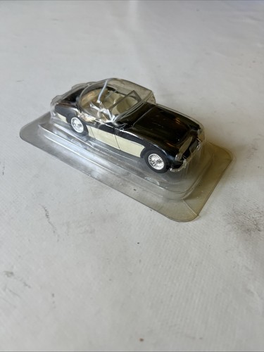 Die cast car - cast,