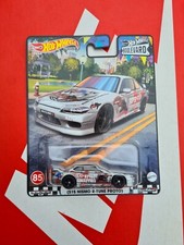 HOT WHEELS PREMIUM NISSAN