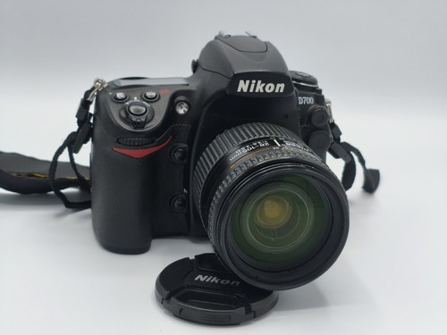 Nikon d700 with zoom - nikon,