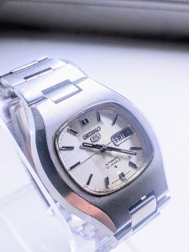 Vintage 1976 seiko screen - vintage,