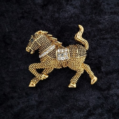 Running horse brooch - running, tone