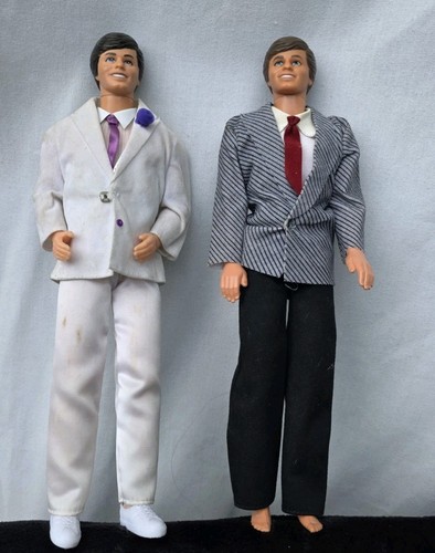 Two vintage mattel barbie - vintage,