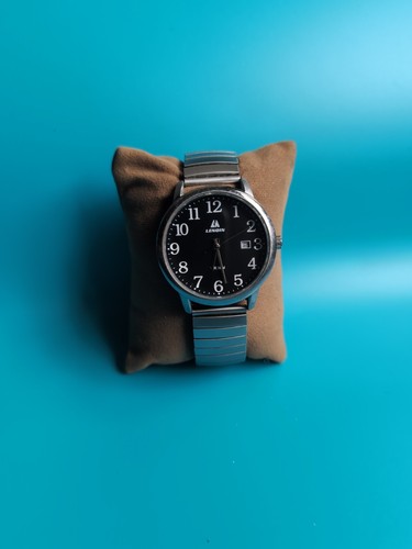 Pre owned lenqin - lenqin, date