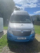 HORSE BOX VAUXHALL MOVANO F3500 CDI SILVER/BLUE  Milage 38,654 MILES mot 15/9/26