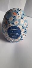 Joules 'Colour On Cloudy Days' Bath Fizzers in Egg