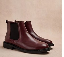 New burgundy low heel chelsea
