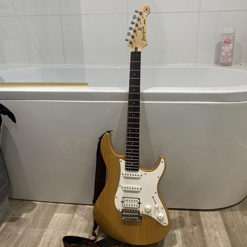 Yamaha pacifica 112v yellow - yamaha,