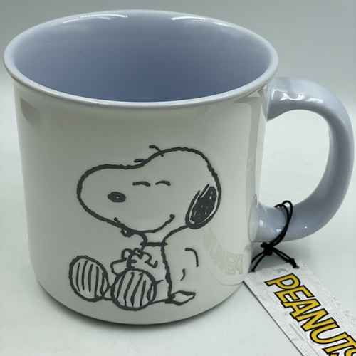 Snoopy woodstock sitting - snoopy, 'sitting'