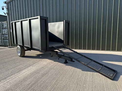 Ton muck trailer - muck, manure