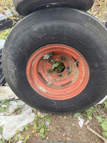 Tractor wheels - tractor, wheels￼