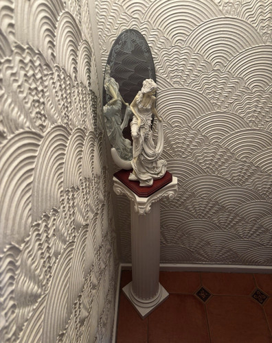 White porcelain lady - white,