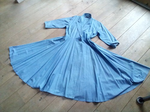 Dress with full circle - , skirt