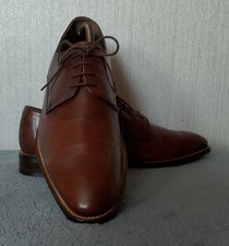 CHARLES TYRWHITT BROWN LEATHER LACE UP DERBY SHOES. SIZE: 7.5 UK.