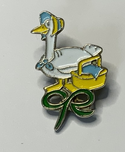 Vintage collectable pin badge - collectable,