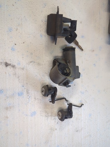 Vauxhall nova lock set - vauxhall,