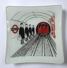 CHANCE GLASS SIGHTS OF LONDON ~ LONDON SCENES 1976 PICCADILLY CIRCUS UNDERGROUND