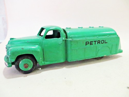 Dinky 30p 440 studebaker - dinky, 'studebaker