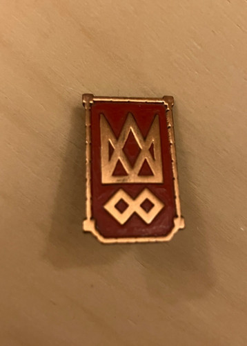 Dwarf nemesis crown pin - dwarf,